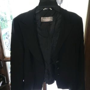 Maxmara suit jacket with shell buttons